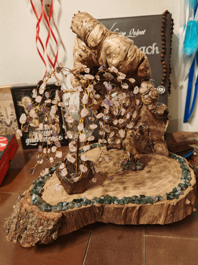 Arbre de vie et grotte 