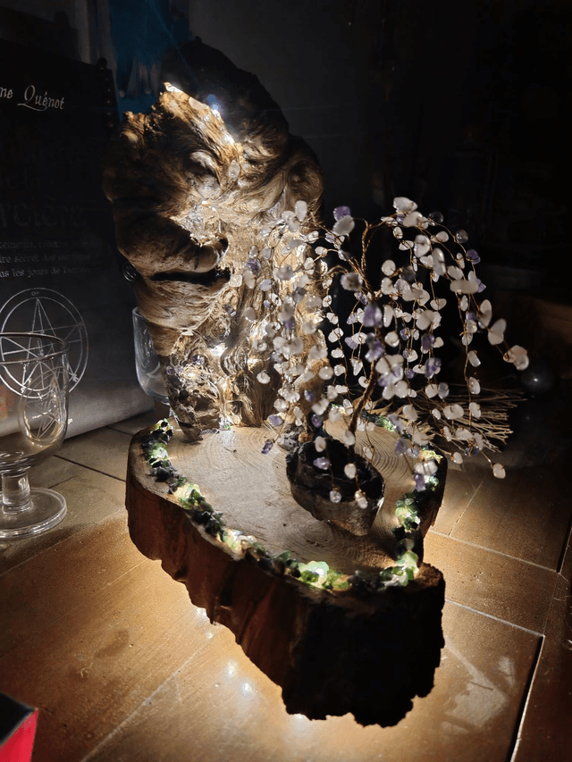 Arbre de vie et grotte 
